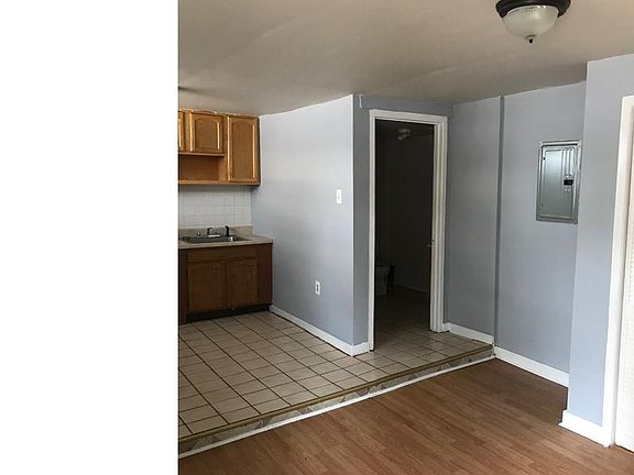 3rd image of 2020 65th Ave APT 5