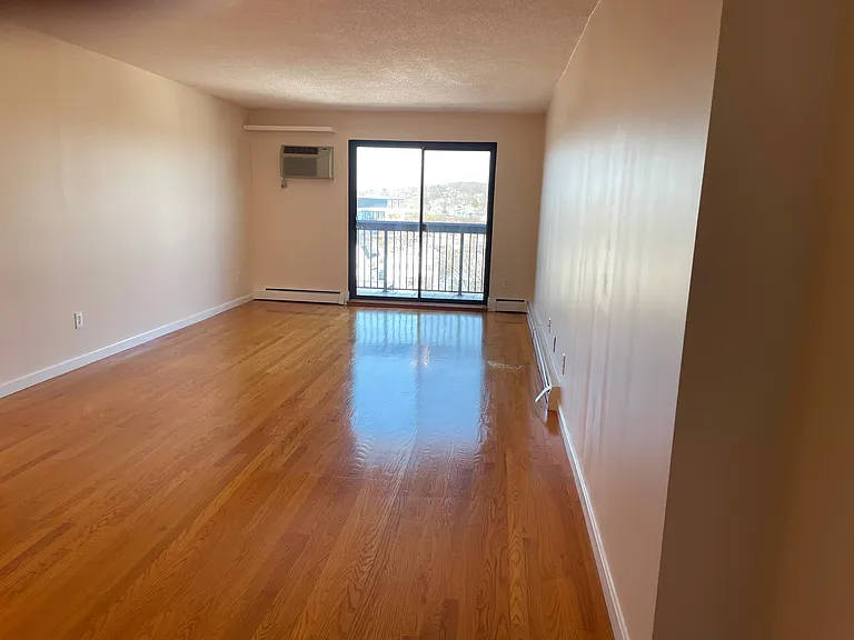 10 Williams St #75 — Photo 11