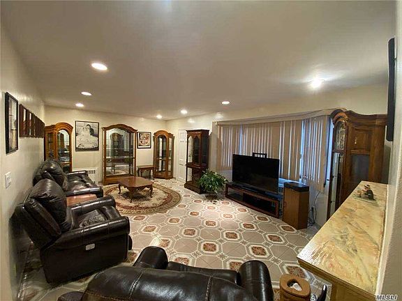 3rd image of 222 Litchfield Ave