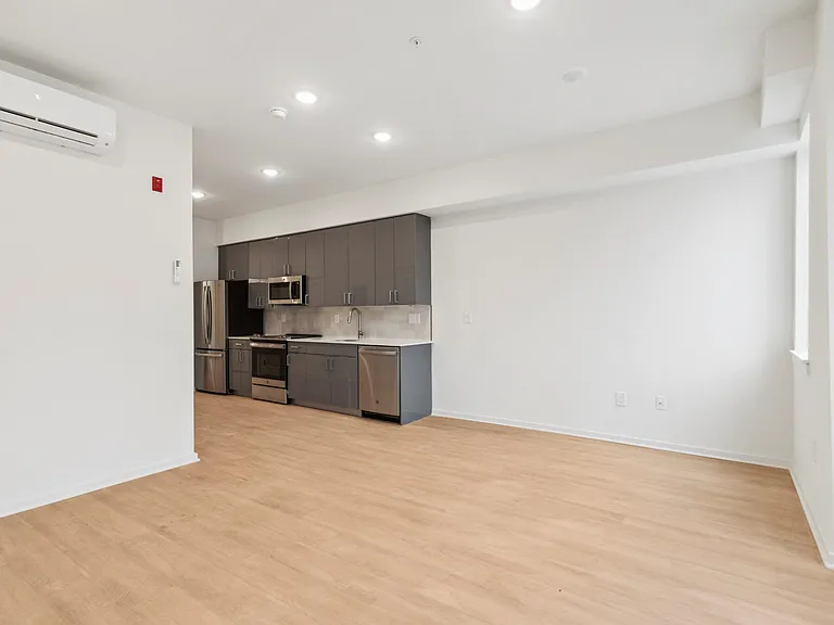 247 S 12th St #3 — Photo 9