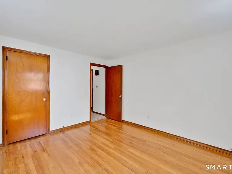49 Schaffer Dr — Photo 14