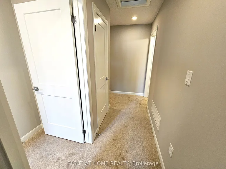 708 Woolwich St #114 — Photo 12