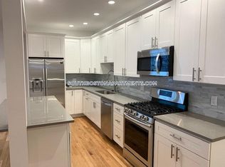 219 L St #1, Boston, MA 02127