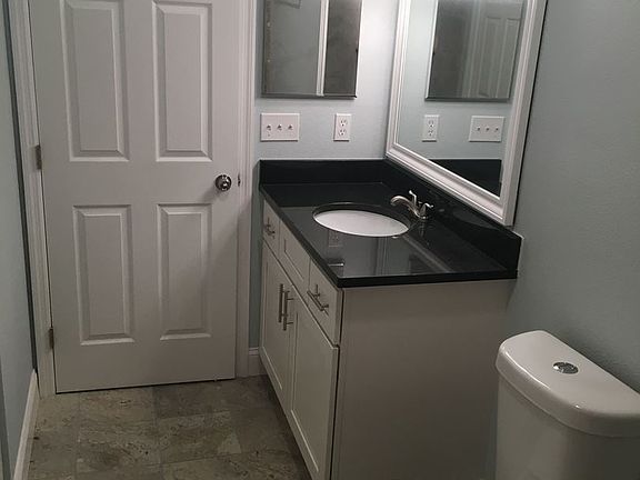 3rd image of 922 Maydell Dr APT B