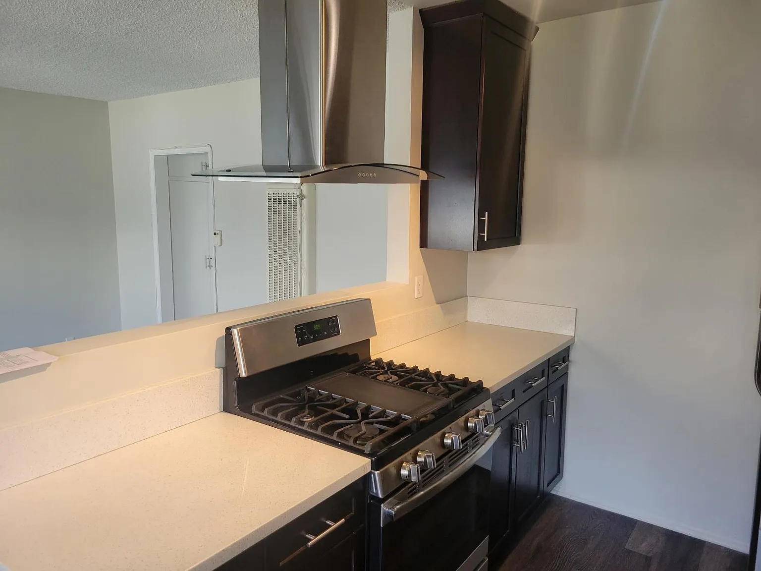 1 bed, 650 sqft, $2,295 — Photo 4