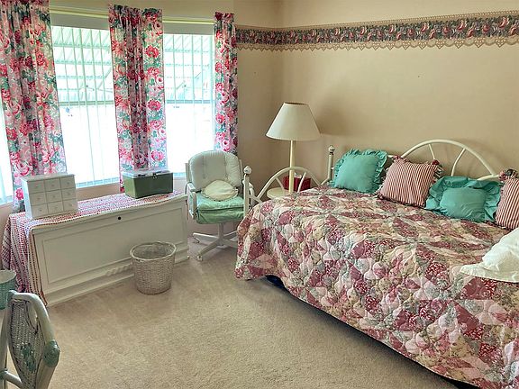 4th image of 19635 Charleston Cir #24