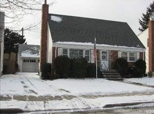 24 Aster Ave, N Merrick, NY 11566