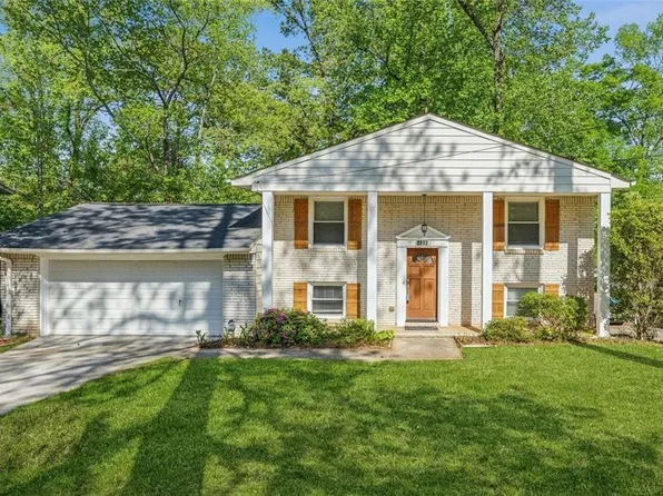2202 Green Forrest Dr, Decatur, GA 30032