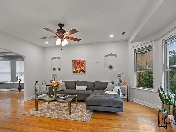 4th image of 256 Washington Blvd #2