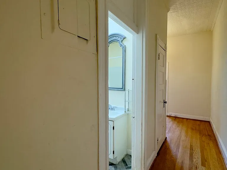 Charming Apartment Units in Charles Village, Baltimore, MD! — Photo 23