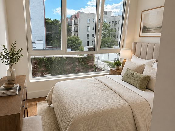 4th image of 3216 Farragut Rd #2B