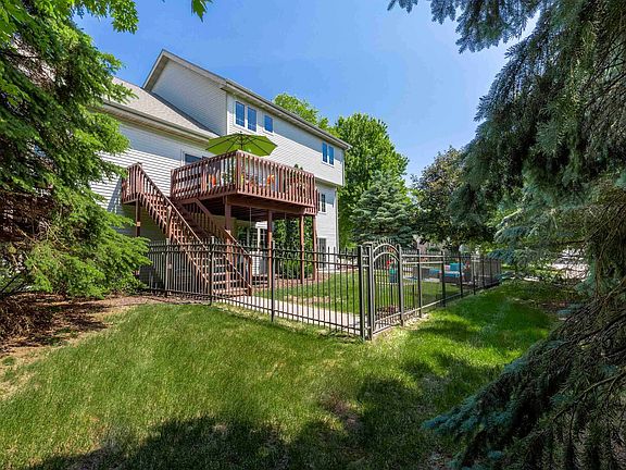 3rd image of 3026 Edenberry St