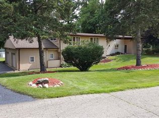2668 Bay Dr, West Bloomfield, MI