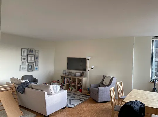 Rented by PENN PLAZA PROPERTY INC | media 16