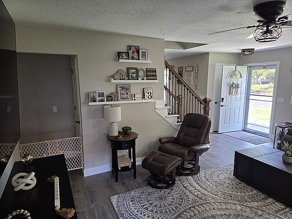 5th image of 2223 Laurel Valley Dr
