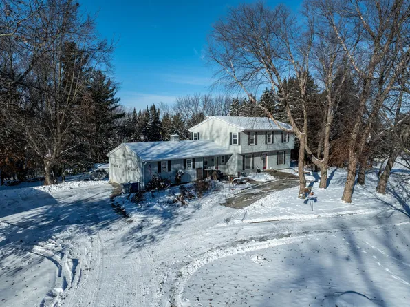 421 Lowry Ct NW, Rochester, MN 55901