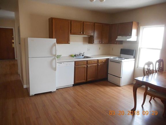 5th image of 99 Beacon Ave
