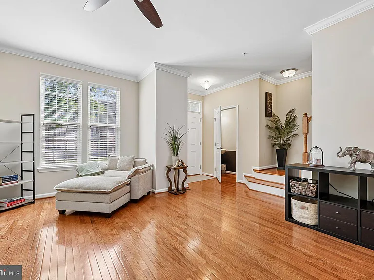11672 Emerald Green Dr — Photo 6