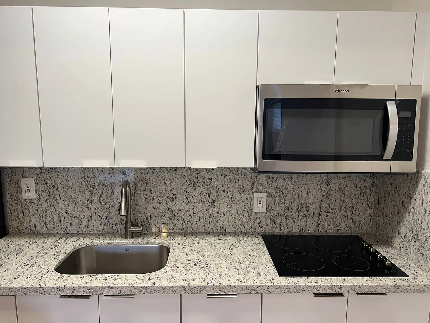 301 Sharar Ave — Photo 2