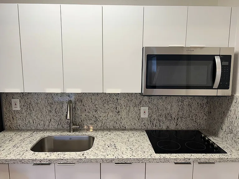 381 Sharar Ave — Photo 2