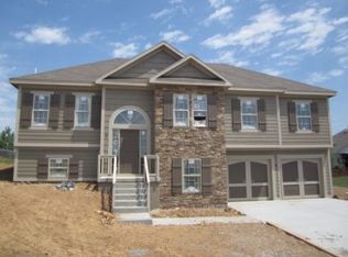 704 Phillip Ct, Liberty, MO 64068