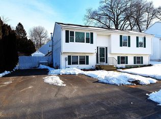 16 Arborwood Dr, Worcester, MA 01604