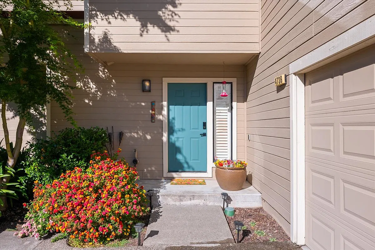 2 bed, 2.5 bath, 1686 sqft, $3,495 — Photo 2