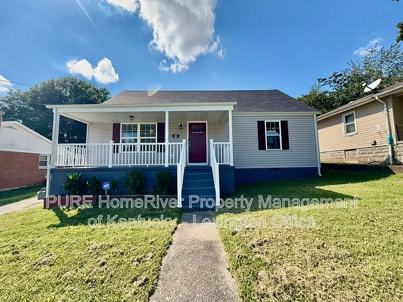 3 bed, 2.0 bath, 1650 sqft, $1,595 — Photo 2