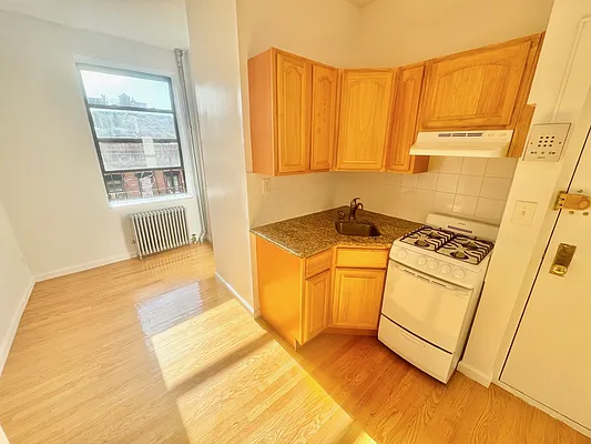 Rented by GreenVill Real Estate LLC | media 3