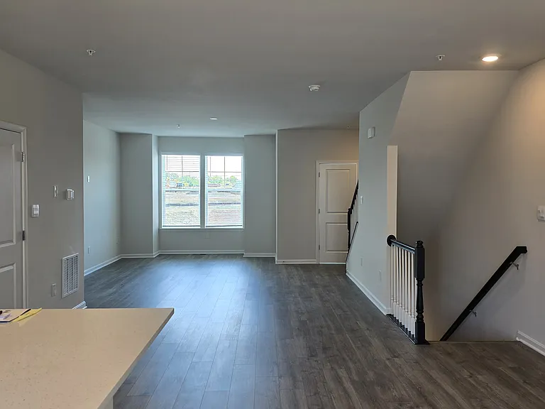 254 Ensemble Way — Photo 8