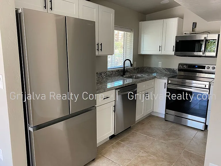 2923 E 10th St Tucson, AZ 85716 — Photo 5
