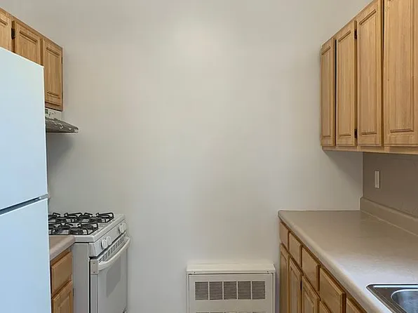 1050 Hancock St APT 4D, Brooklyn, NY 11221