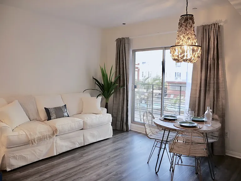 450 J St #4101 — Photo 10