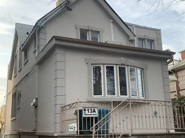 13 Hylan Blvd, Staten Island, NY 10305