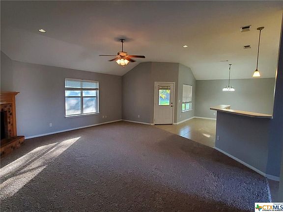 4th image of 704 Atlas Ave