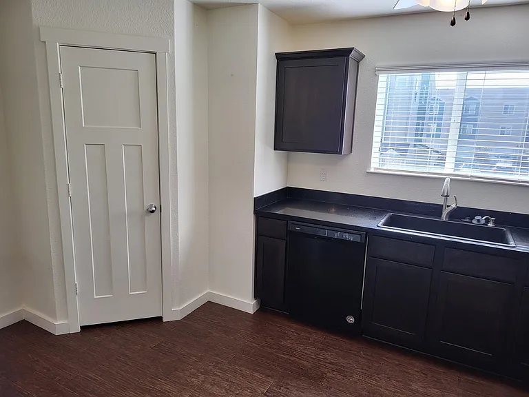 21155 Gosling Rd #45B — Photo 9
