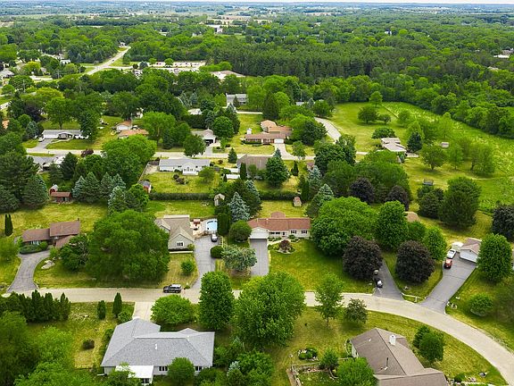 4th image of W6070 Thornapple Ln