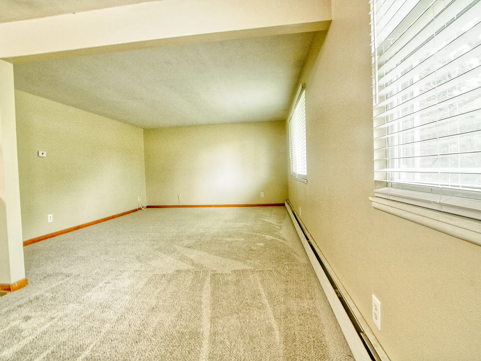 2 bed, 1100 sqft, $1,200 — Photo 3