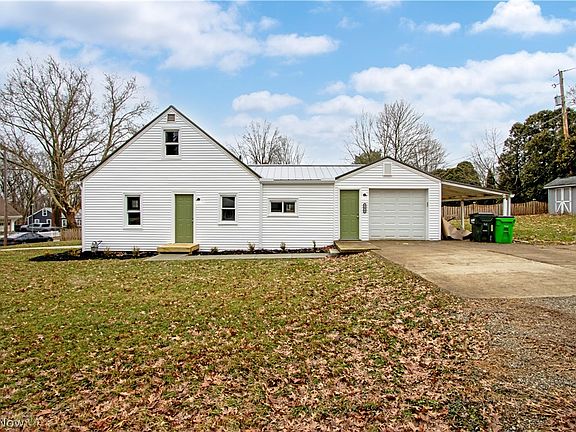 3rd image of 145 Meadowvale Ave