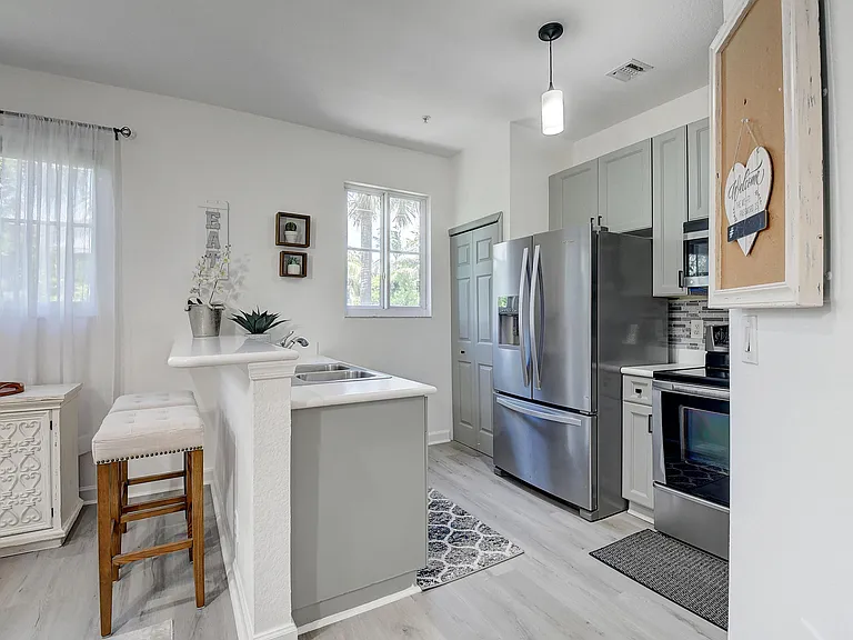 525 Bayfront Dr — Photo 14