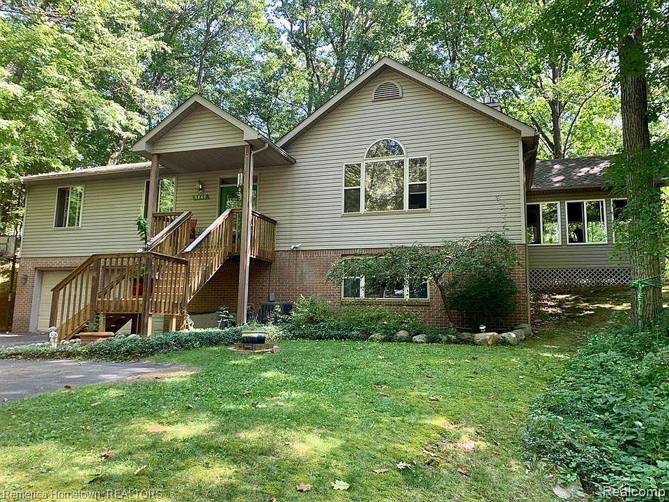 8840 Thendara Blvd, Clarkston, MI 48348 Zillow