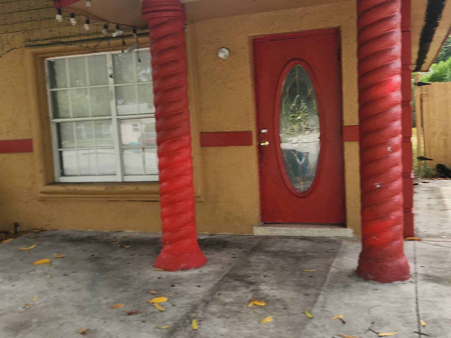 3 bed, 1410 sqft, $2,600 — Photo 1