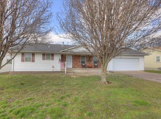 635 W Macon St, Carthage, MO 64836