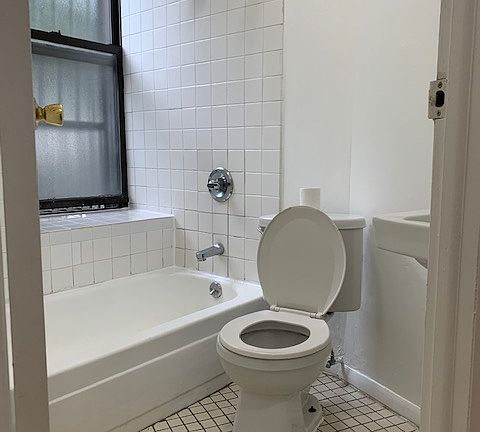 5th image of 165 W 4th St APT 2