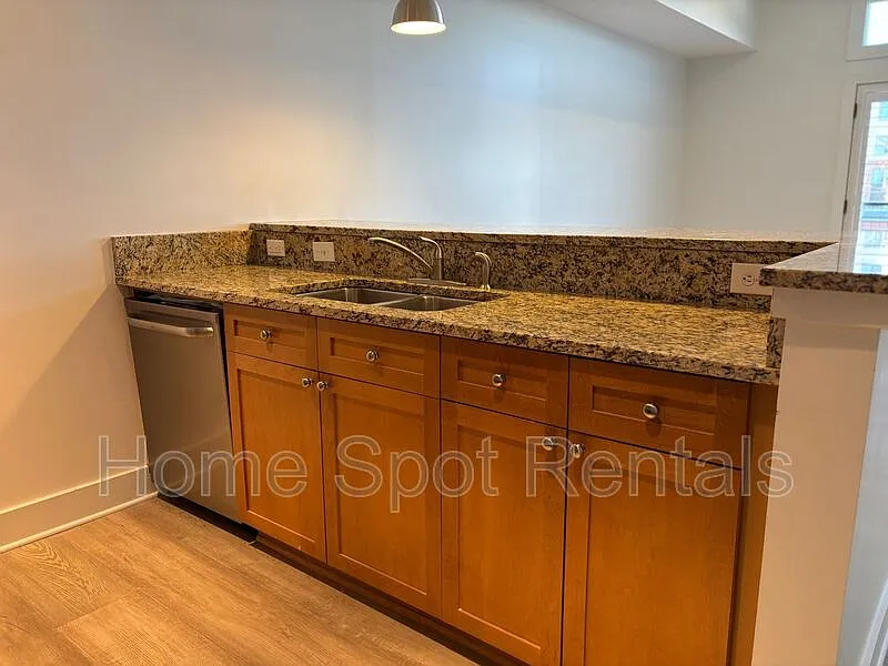 1 bed, 1.0 bath, 610 sqft, $1,575 — Photo 4