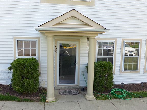 2nd image of 1426 Nutwood Ct