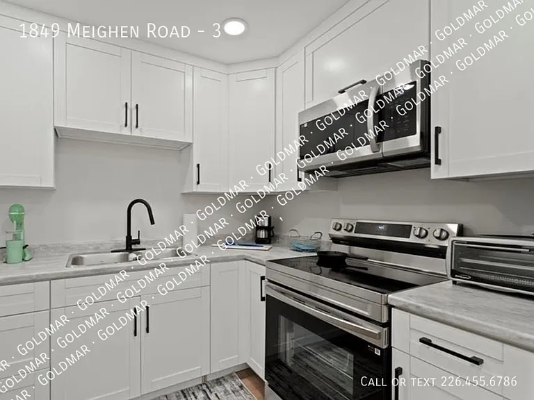 1849 Meighen Rd #3 — Photo 4