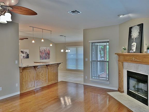 5th image of 3608 NE Richmond St
