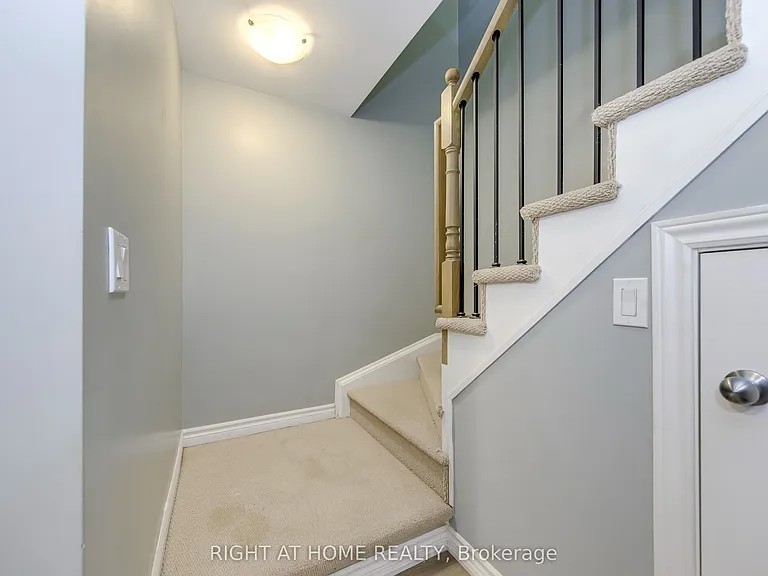 40 Carnation Ave #109 — Photo 10