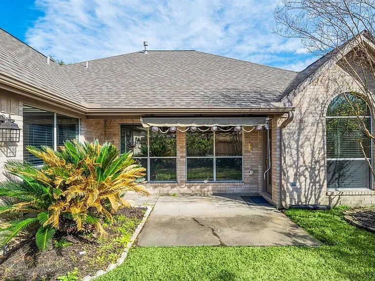 3310 Shadowchase Dr — Photo 17